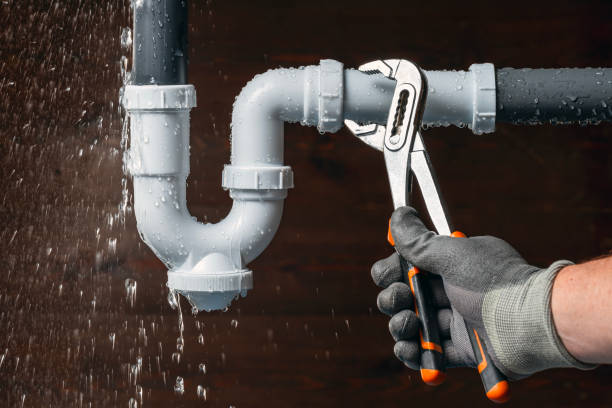 Professional Leak Detection technician working in Steilacoom, WA